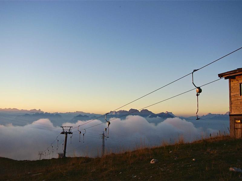 激活锁解除<br>iCloud锁关闭与查找关闭指南